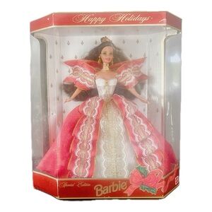 Mattel 1997 Vintage Happy Holidays Green Eyed Barbie